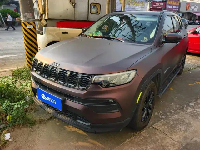 Фотография автомобиля — Jeep Compass