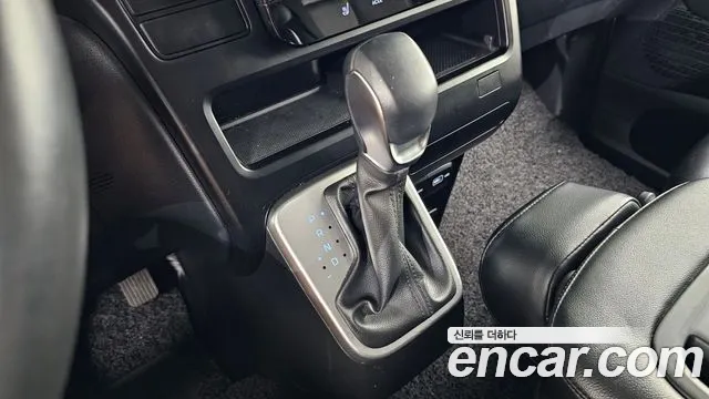 Hyundai Staria Staria Tourer 11 мест — Фото автомобиля 9