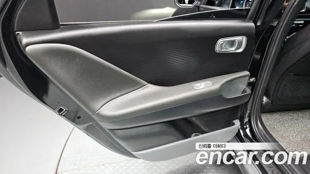 Hyundai Ioniq 6 — Фото автомобиля 14