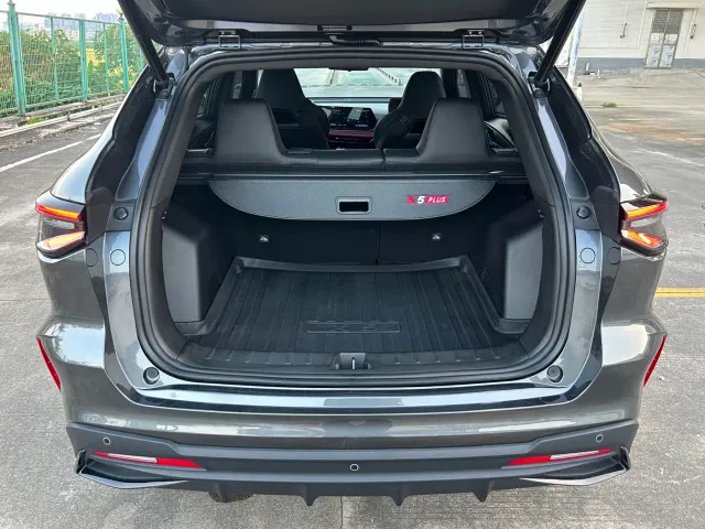 Changan X5 Plus — Фото автомобиля 15