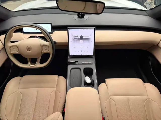 Nio ET5 Touring — Фото автомобиля 5