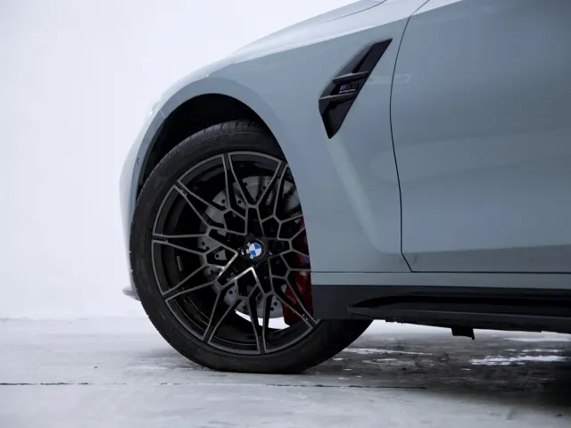 BMW M3 — Фото автомобиля 8