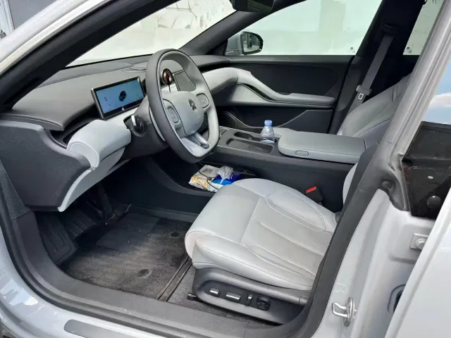 Nio ET5 Touring — Фото автомобиля 6