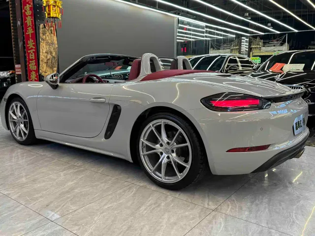 Porsche 718 — Фото автомобиля 8