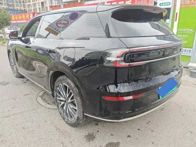 Changan Qiyuan Q07 — Фото автомобиля 9