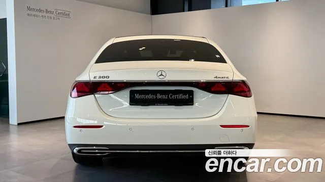 Mercedes-Benz E-Class — Фото автомобиля 7