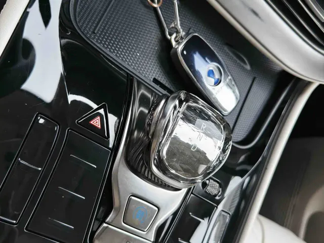 Denza Denza D9 2024 DM-i 980 AWD Flagship — Фото автомобиля 14