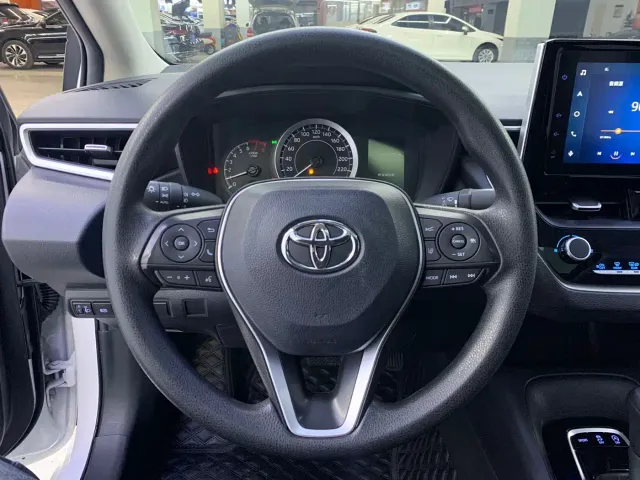 Toyota Corolla — Фото автомобиля 6