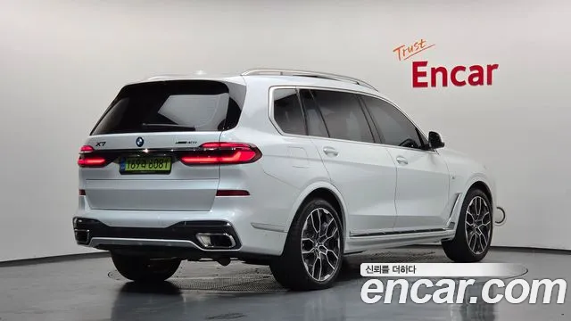 BMW X7 — Фото автомобиля 2