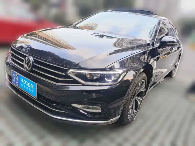 Фотография автомобиля — Volkswagen Magotan