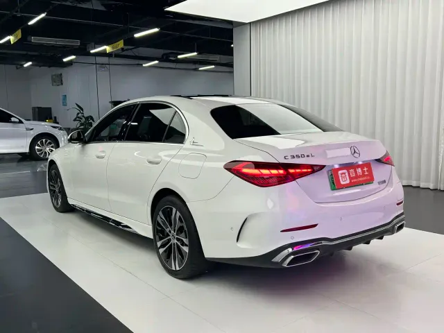 Mercedes-Benz C-Class — Фото автомобиля 12