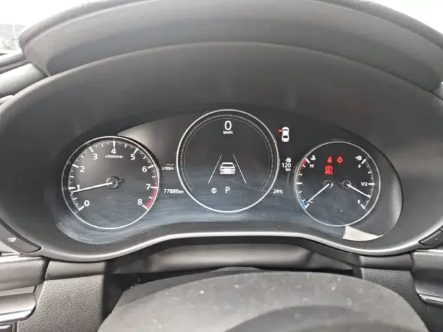 Mazda Axela — Фото автомобиля 11
