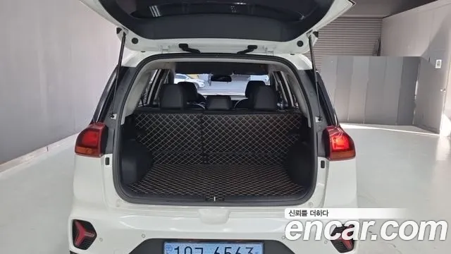Kia Niro — Фото автомобиля 3