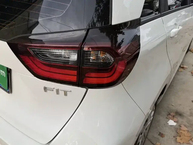 Honda Fit — Фото автомобиля 7