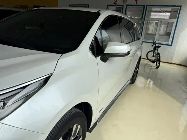 Toyota Granvia — Фото автомобиля 21