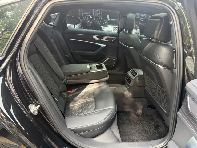 Audi A6L — Фото автомобиля 11