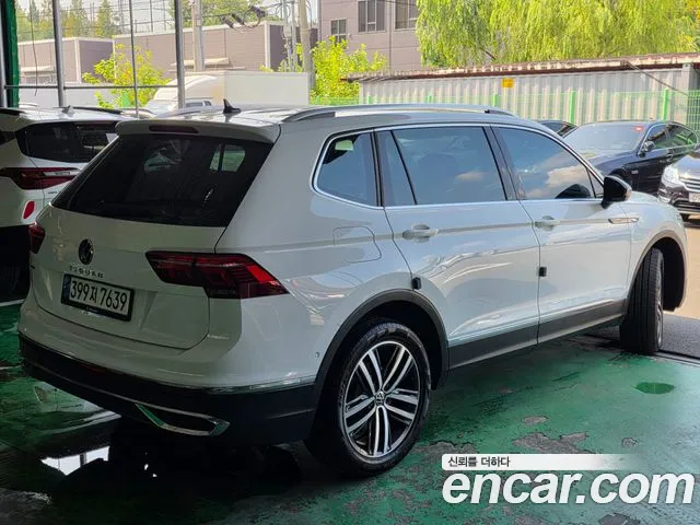 Volkswagen Tiguan — Фото автомобиля 4