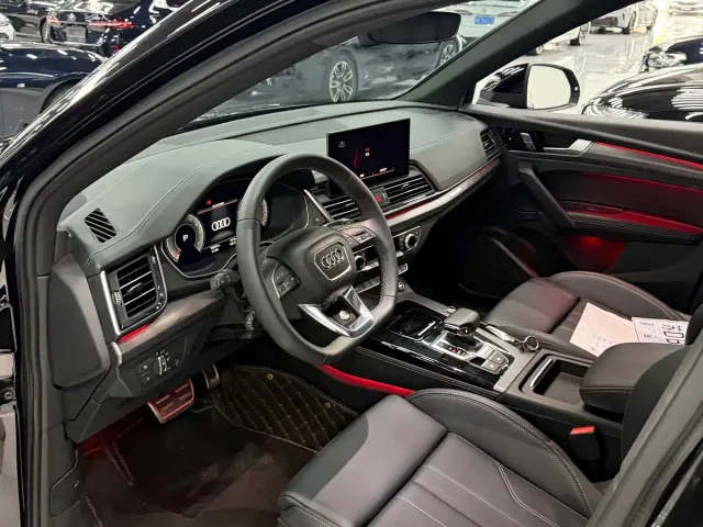 Audi Q5L — Фото автомобиля 4