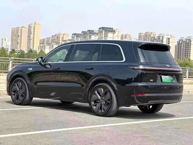 Li Auto L9 — Фото автомобиля 5
