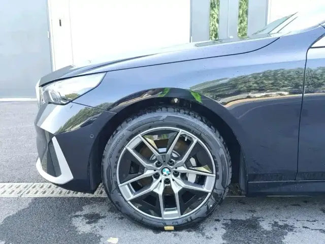 BMW 5 Series — Фото автомобиля 8