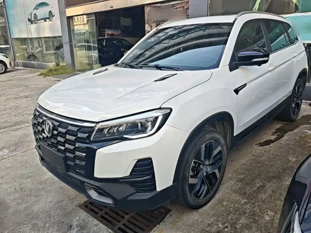 Фотография автомобиля — Changan CS75