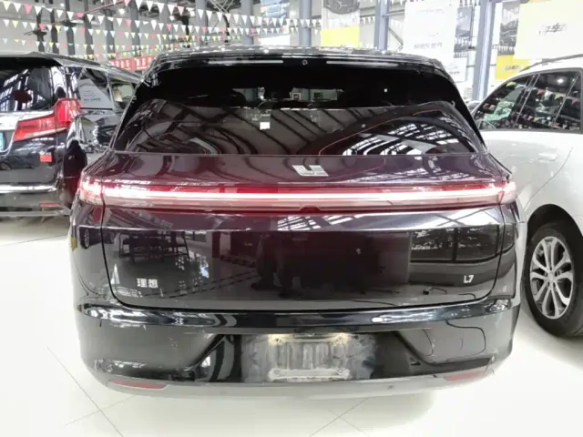 Li Auto L7 — Фото автомобиля 5