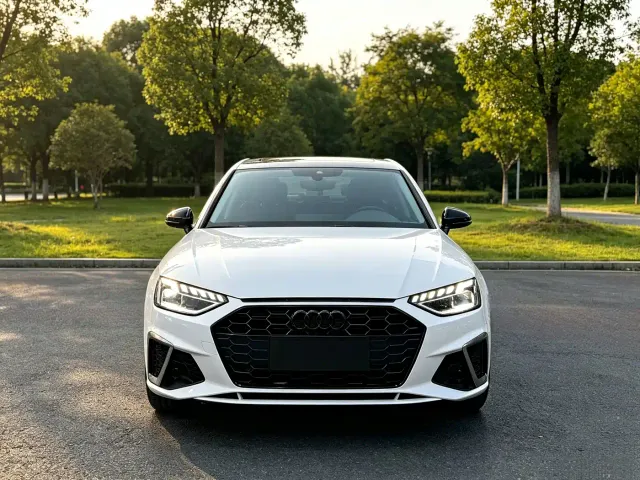 Audi A4L — Фото автомобиля 2