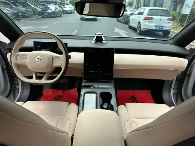 Nio ET5 Touring — Фото автомобиля 5