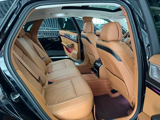 Hongqi H9 — Фото автомобиля 12