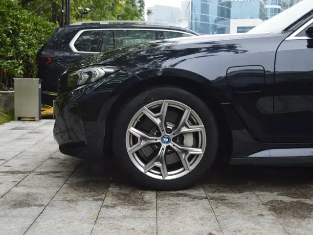 BMW i3 — Фото автомобиля 5