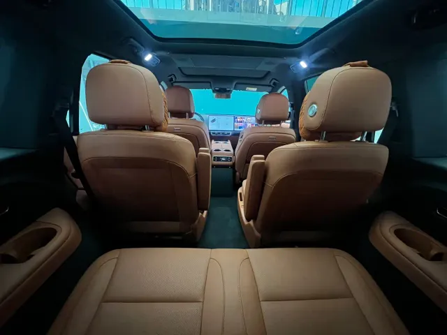 Li Auto L9 — Фото автомобиля 13