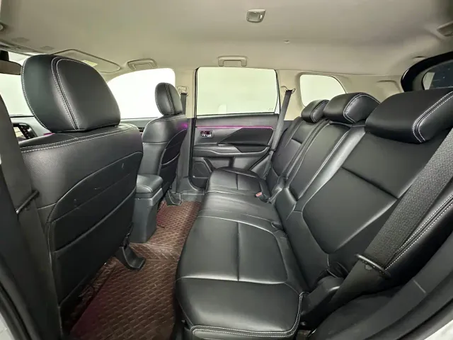 Mitsubishi Outlander — Фото автомобиля 10