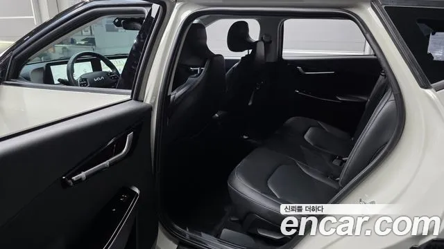 Kia EV6 — Фото автомобиля 28
