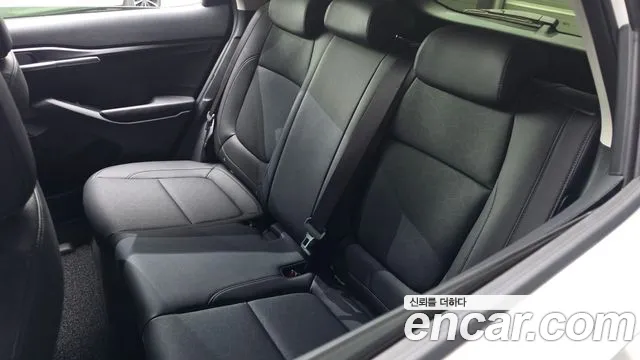 Kia Seltos New — Фото автомобиля 28