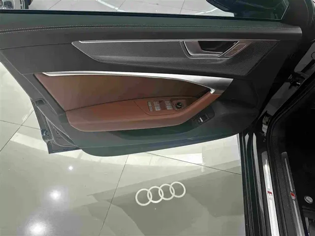 Audi A6L — Фото автомобиля 5