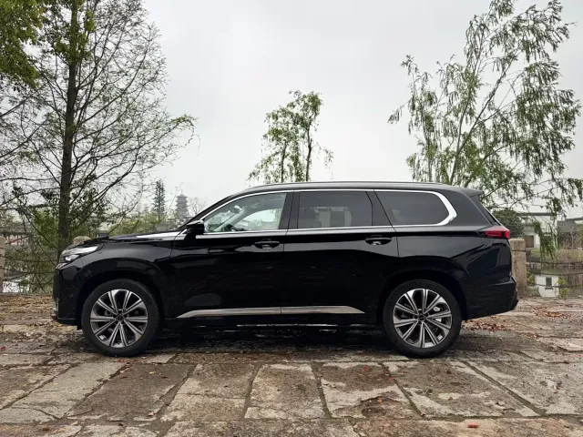 Exeed VX — Фото автомобиля 4