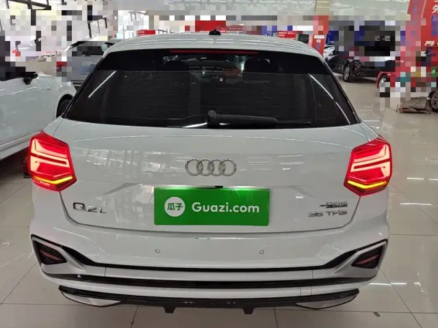 Audi Q2L — Фото автомобиля 5