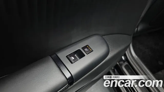 Hyundai Grandeur GN7 — Фото автомобиля 25