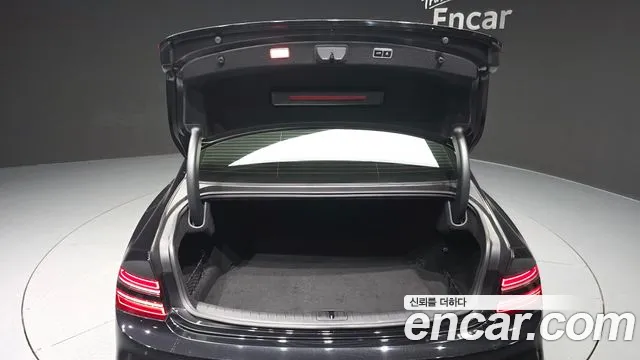 Genesis G80 Бензин 2.5 турбо AWD — Фото автомобиля 24