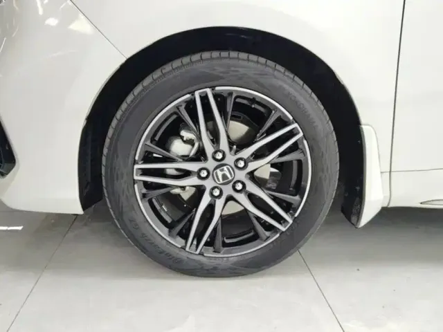 Honda Odyssey — Фото автомобиля 6