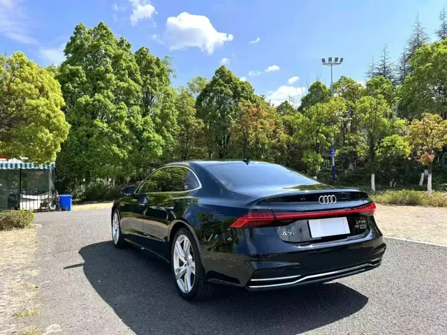 Audi A7L — Фото автомобиля 7