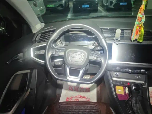 Audi Q3 — Фото автомобиля 15