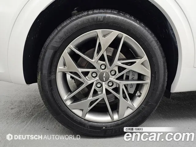 Genesis GV70 — Фото автомобиля 5