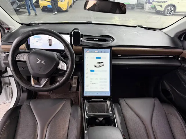 Xpeng P5 — Фото автомобиля 7