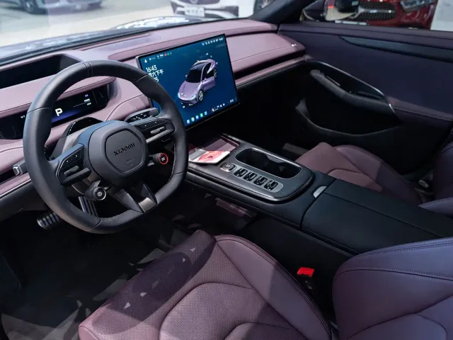 Xiaomi SU7 — Фото автомобиля 6