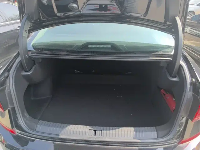 Volkswagen Passat — Фото автомобиля 18