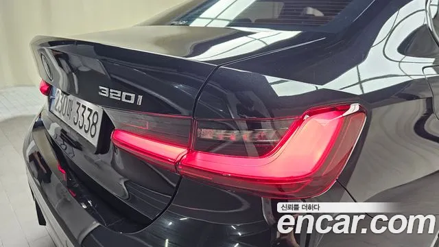 BMW 3-Series 3 серия (G20) 320i M Sport — Фото автомобиля 23