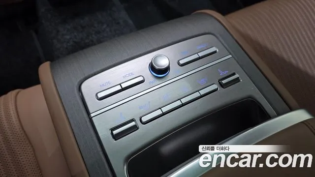 Hyundai Grandeur Grandeur (GN7) 3.5 Бензин 4WD — Фото автомобиля 17