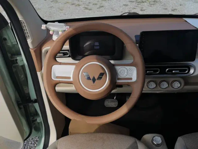 Wuling Hongguang Mini EV — Фото автомобиля 10