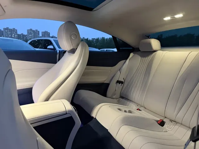 Mercedes-Benz E-Class — Фото автомобиля 16